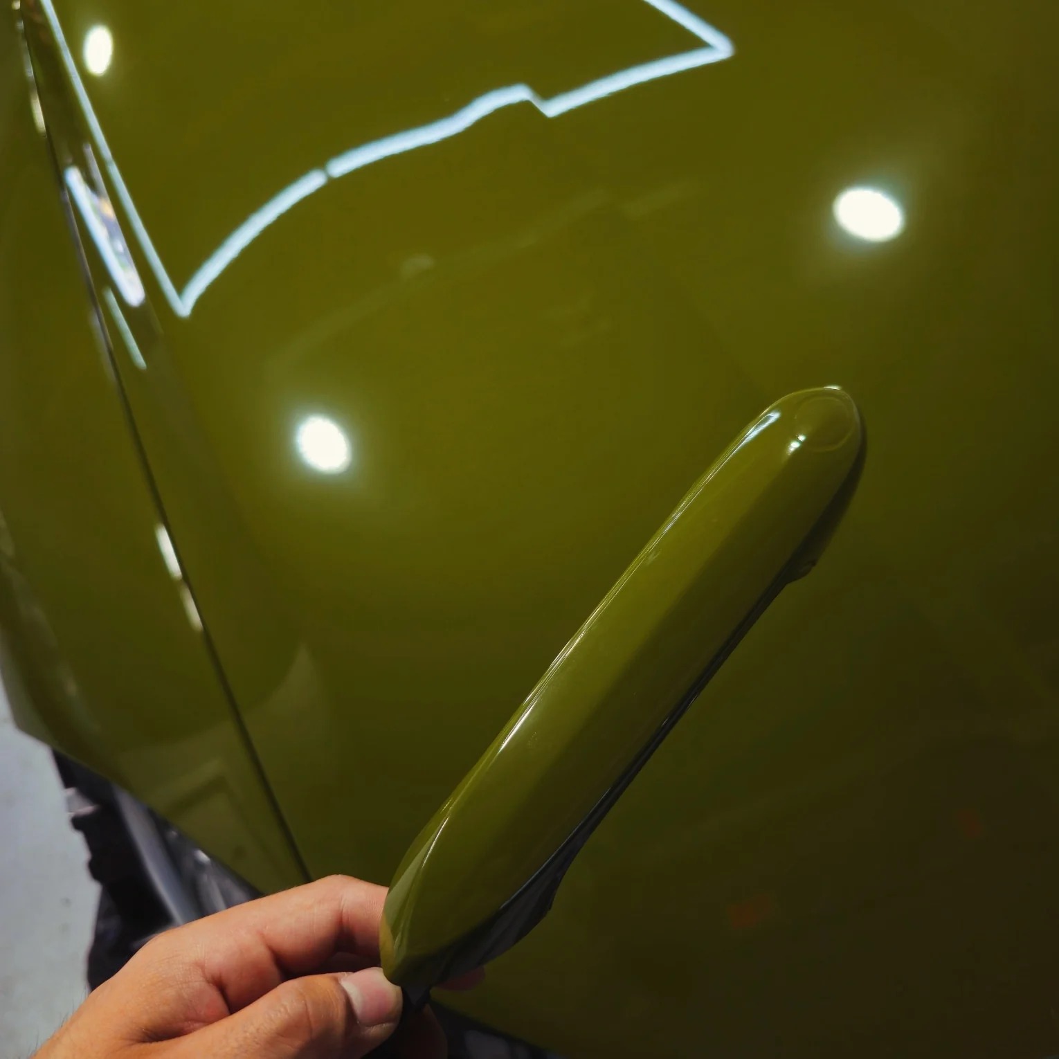 Olive green gloss wrap detail